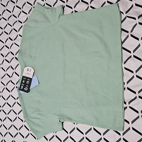 New blouse girls different sizes - Picture 2 of 4